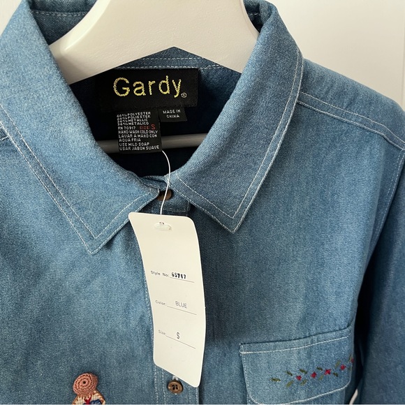 Gardy Secret Garden Button Down Shirt - Picture 7 of 7